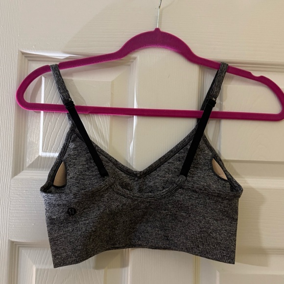Lululemon Ebb To Street Bra in Charcoal Gray Size 6 - Picture 5 of 8